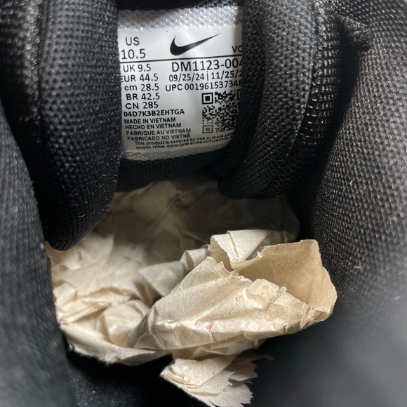 Nike Lebron Witness 7 VII Size 10.5 Black/Black-Anthracite DM1123-004 - Picture 6 of 7